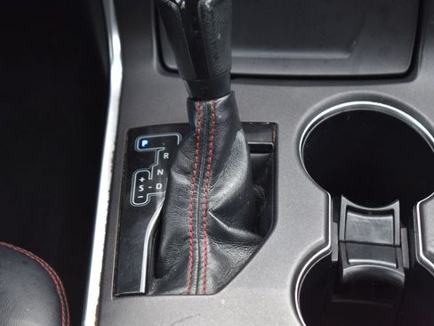 Used 2016 Toyota Camry SE FWD image 26
