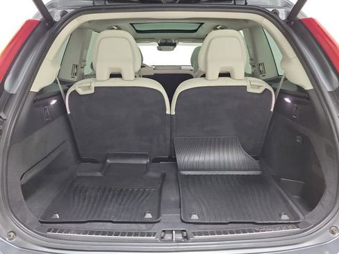 Used 2020 Volvo XC90 T5 Momentum image 10