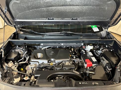 Used 2020 Toyota RAV4 XLE Premium AWD/4WD image 29