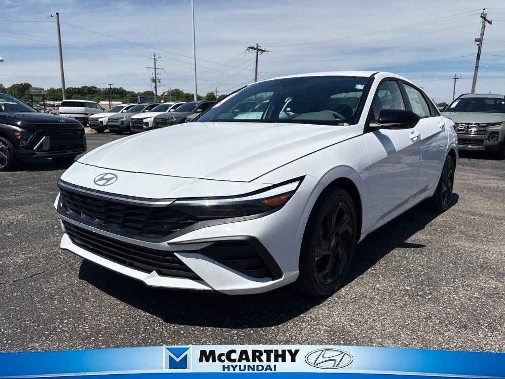 New 2026 Hyundai Elantra SEL FWD image 1