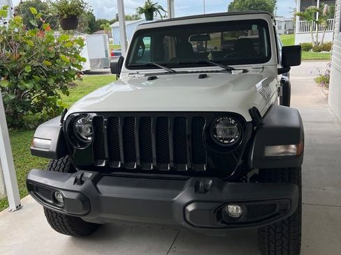 Used 2022 Jeep Wrangler Sport AWD/4WD image 8