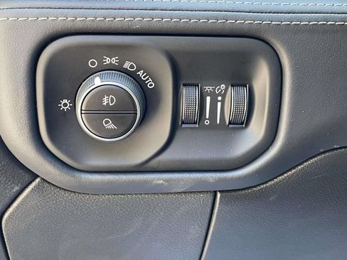 New 2027 RAM 3500 Limited AWD/4WD image 24