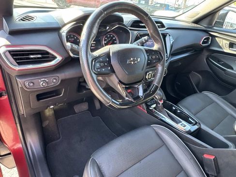Used 2022 Chevrolet TrailBlazer RS w/ Technology Package image 17
