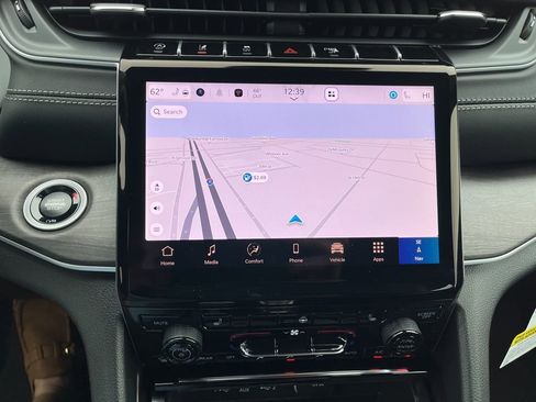 New 2025 Jeep Grand Cherokee Limited w/ Black Appearance Package image 57