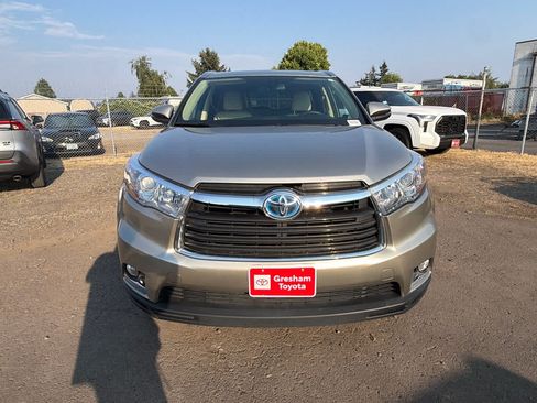Used 2014 Toyota Highlander Limited AWD/4WD image 5