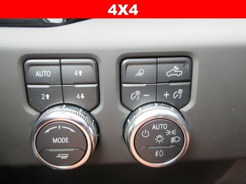 Used 2023 GMC Sierra 1500 AT4 w/ AT4 Premium Package AWD/4WD image 32