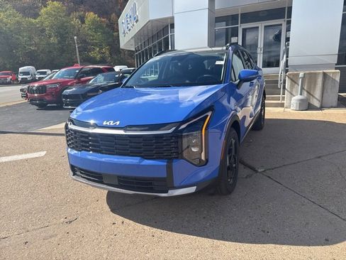 New 2026 Kia Sportage EX w/ EX Panorama Roof Package image 3