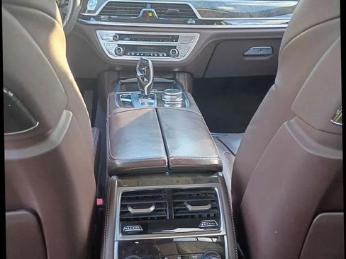 Used 2016 BMW 740i RWD image 17