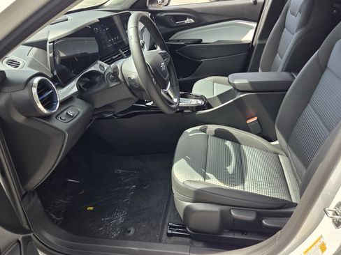 New 2026 Chevrolet Trax LT w/ Driver Confidence Package FWD image 14