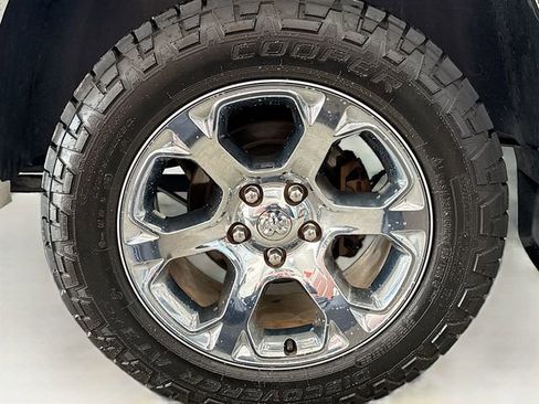 Used 2015 RAM 1500 Laramie w/ Convenience Group image 32