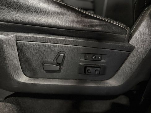 Used 2018 RAM 2500 Laramie w/ Sport Appearance Group image 21