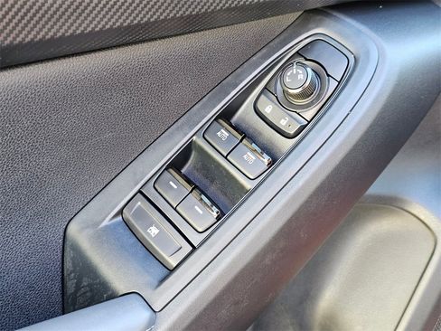 Used 2025 Subaru Crosstrek 2.0i Premium w/ Convenience Package #2 image 22