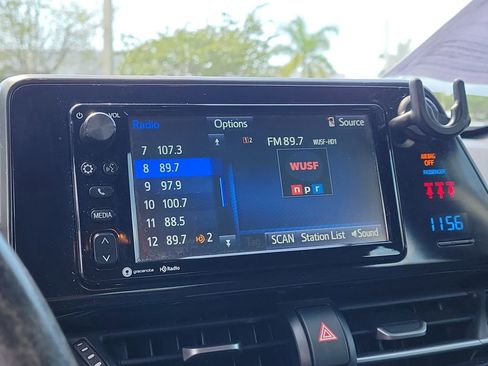 Used 2018 Toyota C-HR XLE FWD image 18