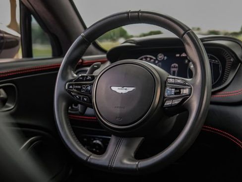Used 2021 Aston Martin DBX AWD/4WD image 20