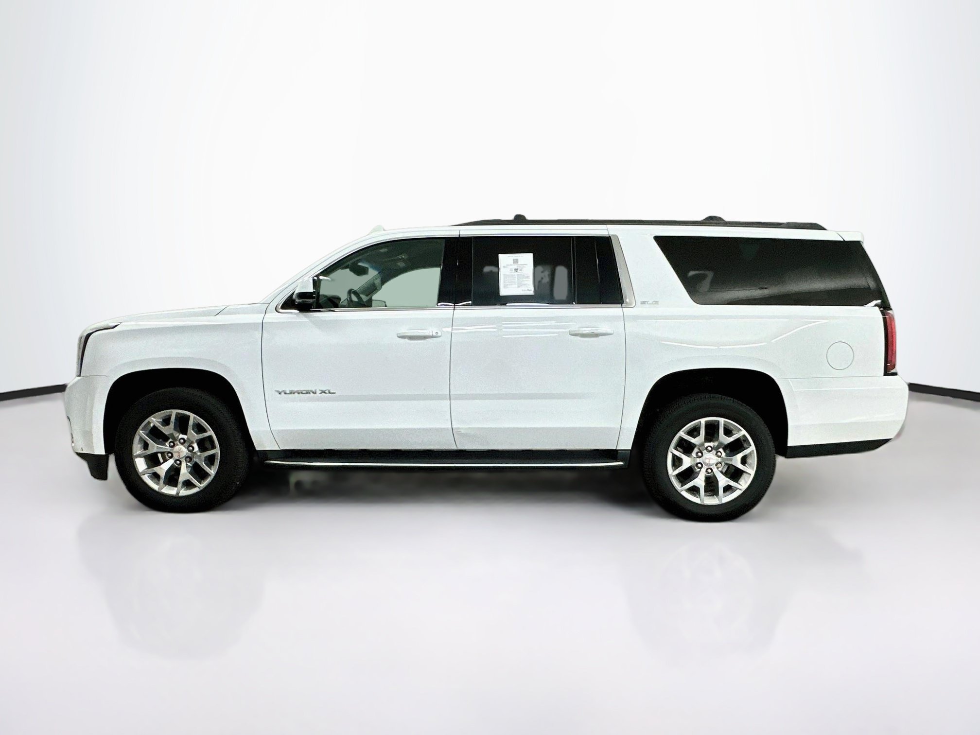 Used 2018 GMC Yukon XL SLE w/ SLE Value Package AWD/4WD image 4