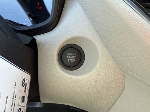 Used 2026 Toyota Corolla Cross LE w/ Moonroof Package image 15