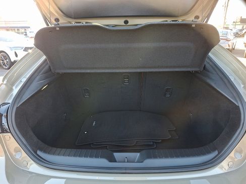 Used 2024 MAZDA MAZDA3 s image 29
