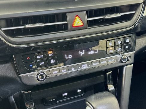 Used 2024 Kia Seltos S AWD/4WD image 16