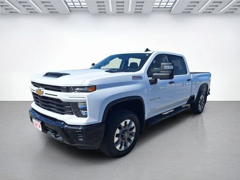 Used 2025 Chevrolet Silverado 2500 Custom w/ Custom Value Package AWD/4WD image 8