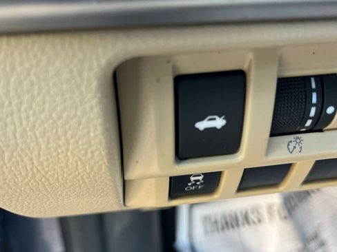 Used 2016 Subaru Legacy 2.5i Premium image 23