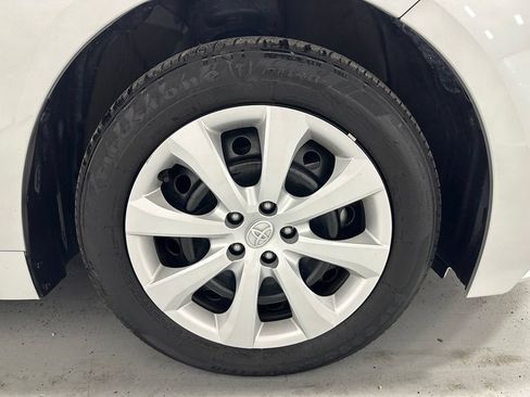 Used 2026 Toyota Corolla LE FWD image 61