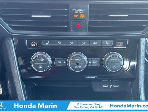 Used 2024 Volkswagen Jetta SE FWD image 22