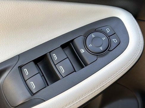 Used 2024 Buick Encore GX Sport Touring image 13