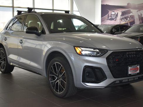 Used 2023 Audi SQ5 Premium Plus w/ Premium Plus Package AWD/4WD image 4