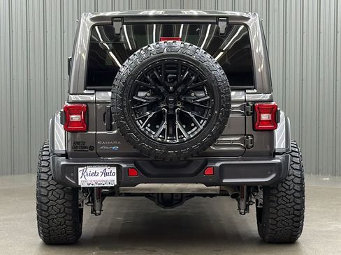 Used 2025 Jeep Wrangler Unlimited Sahara w/ Safety Group image 4