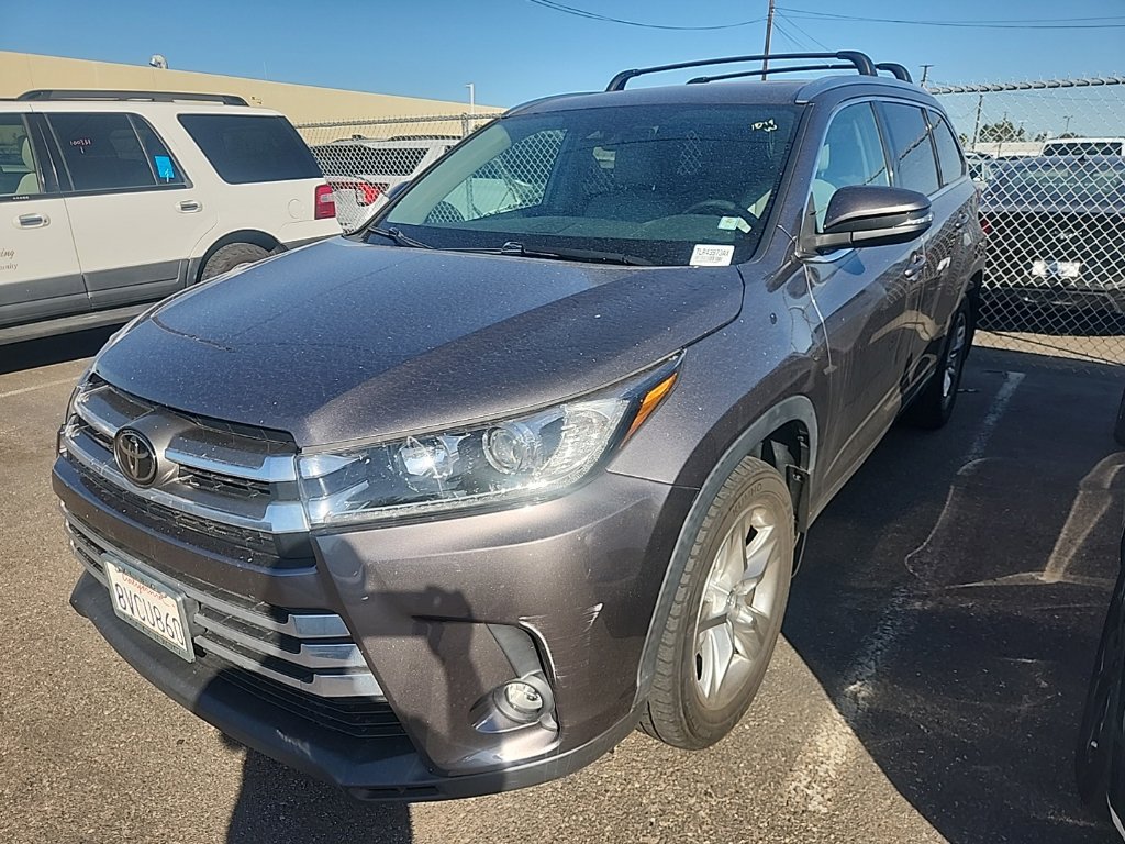Used 2019 Toyota Highlander Limited AWD/4WD image 3