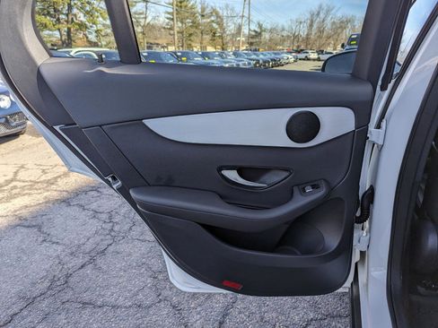 Used 2021 Mercedes-Benz GLC 300 4MATIC image 39