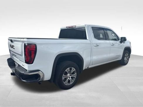 Used 2024 GMC Sierra 1500 SLT image 3