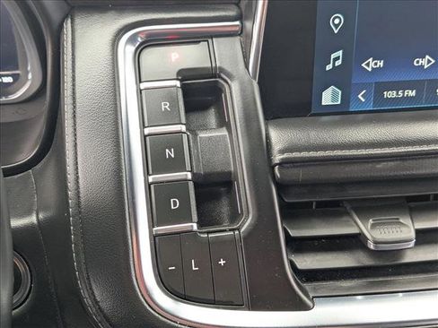 Used 2023 Chevrolet Suburban LT image 12