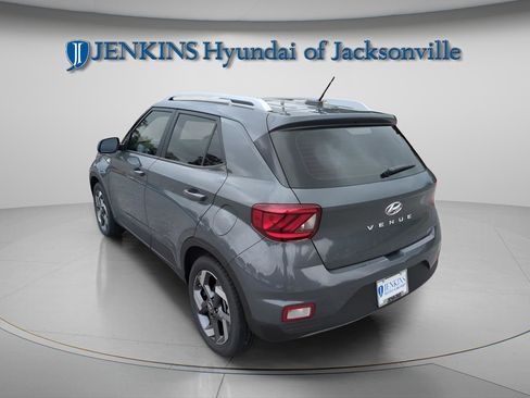 New 2026 Hyundai Venue SEL FWD image 5
