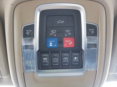 Used 2019 RAM 1500 Limited image 32