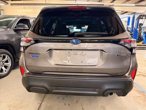 Used 2025 Subaru Forester Touring image 7