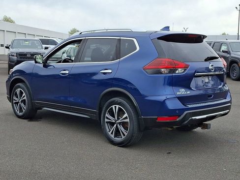 Used 2019 Nissan Rogue SV w/ Sun & Sound Touring Package AWD/4WD image 4