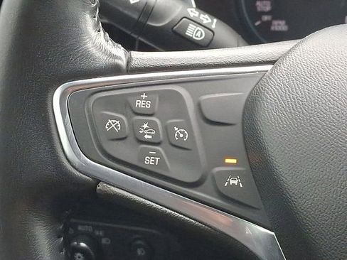 Used 2020 Chevrolet Equinox LT image 16