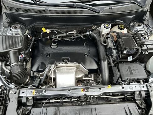 Used 2019 GMC Terrain SLT w/ Preferred Package FWD image 19