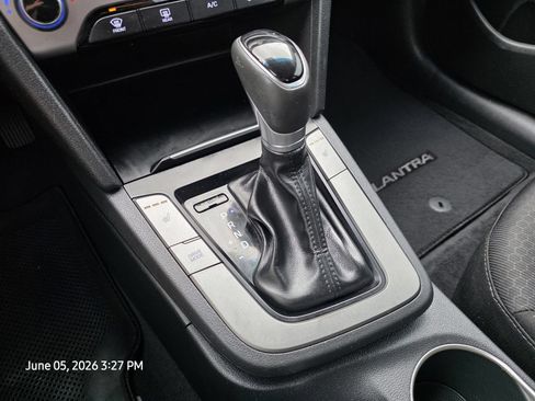 Used 2018 Hyundai Elantra Value Edition FWD image 25