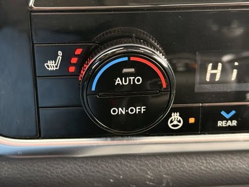 Certified 2023 Nissan Rogue SL w/ SL Premium Package image 38