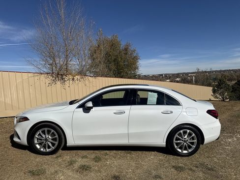 Used 2019 Mercedes-Benz A 220 4MATIC image 4