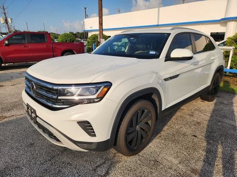 Used 2022 Volkswagen Atlas Cross Sport SE AWD/4WD image 3