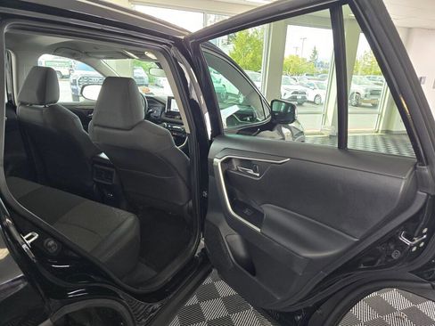 Certified 2024 Toyota RAV4 XLE AWD/4WD image 38