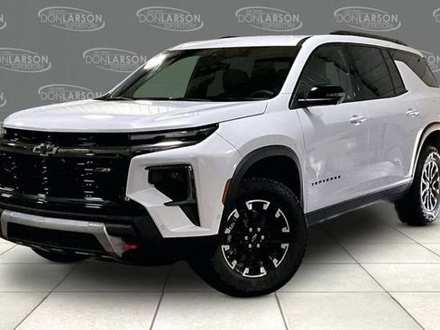 New 2026 Chevrolet Traverse Z71 w/ Enhanced Driving Package AWD/4WD image 2
