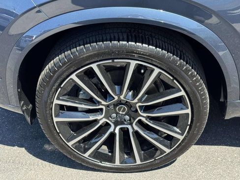 Certified 2026 Volvo XC90 B6 Plus w/ Protection Package Premier AWD/4WD image 8