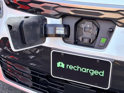 Used 2023 Kia Niro Wind w/ Wind Preserve Package image 5