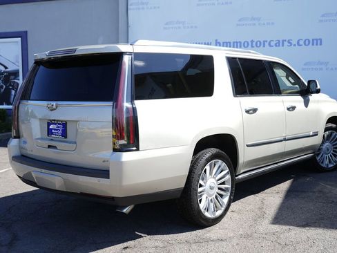 Used 2015 Cadillac Escalade ESV Platinum AWD/4WD image 3