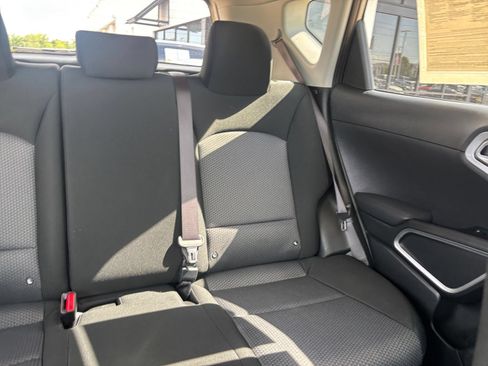 Used 2025 Kia Soul LX w/ LX Technology Package FWD image 35