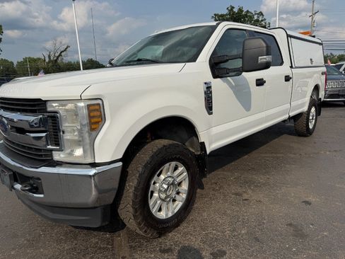 Used 2019 Ford F250 XLT w/ Camper Package AWD/4WD image 9